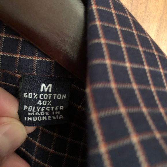 Classic button down - Picture 3 of 7